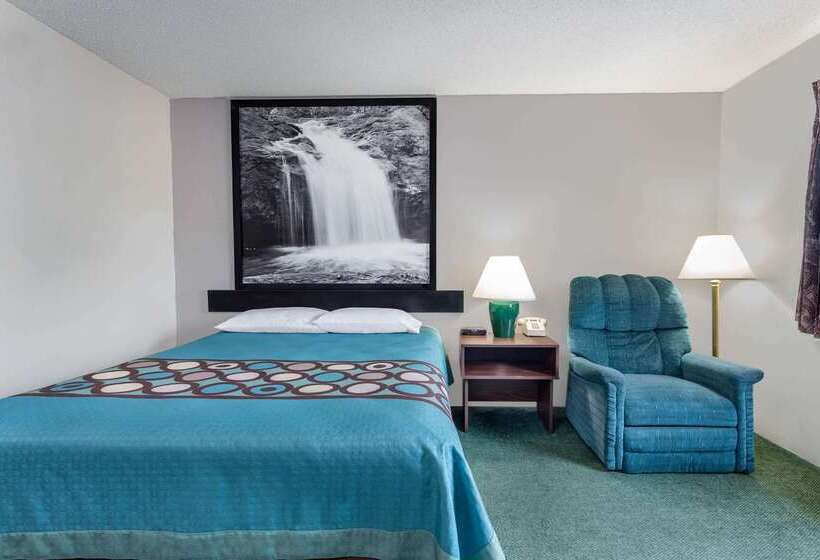 בית מלון כפרי Super 8 By Wyndham Reedsburg