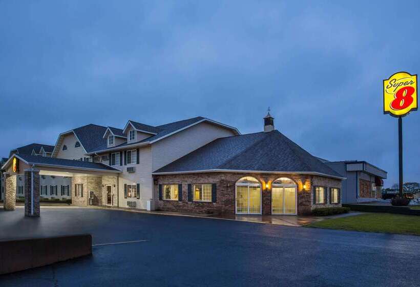 בית מלון כפרי Super 8 By Wyndham Reedsburg