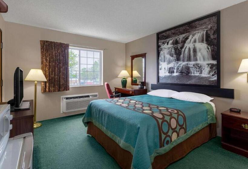 בית מלון כפרי Super 8 By Wyndham Reedsburg