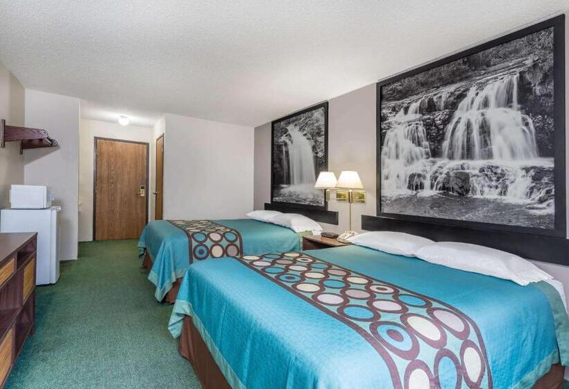 בית מלון כפרי Super 8 By Wyndham Reedsburg