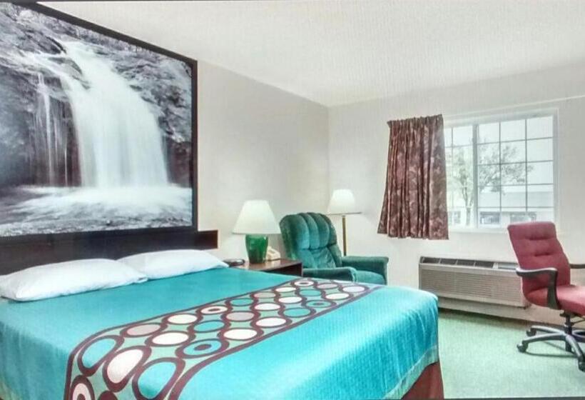 בית מלון כפרי Super 8 By Wyndham Reedsburg