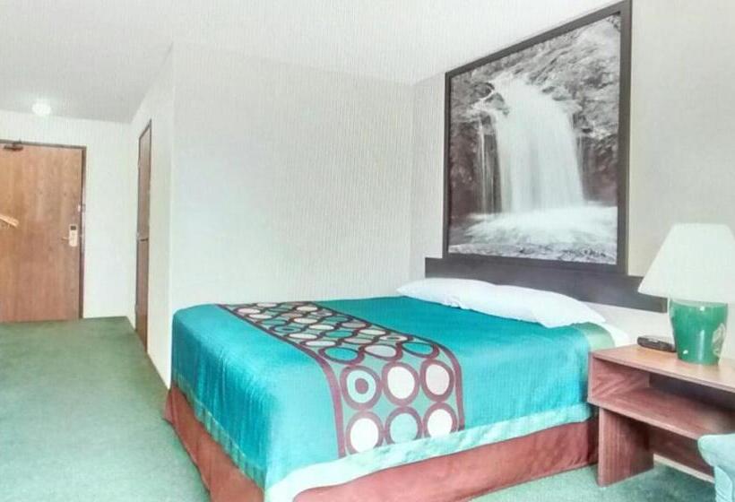 בית מלון כפרי Super 8 By Wyndham Reedsburg