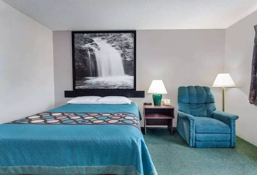 호텔 Super 8 By Wyndham Reedsburg