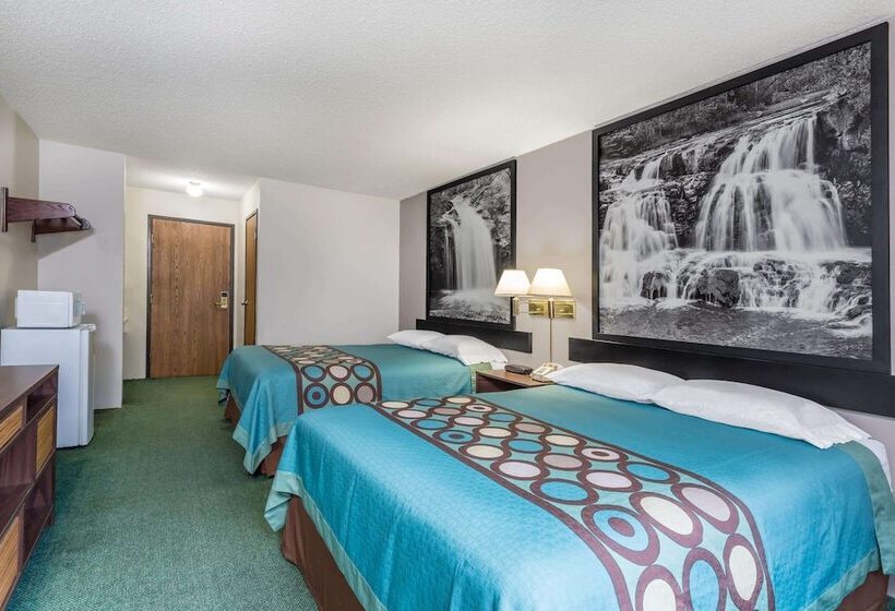 בית מלון כפרי Super 8 By Wyndham Reedsburg