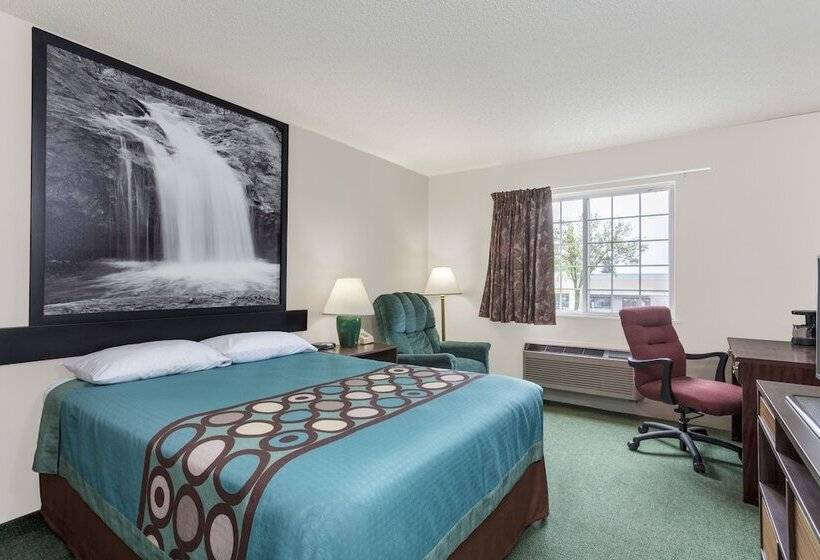 בית מלון כפרי Super 8 By Wyndham Reedsburg