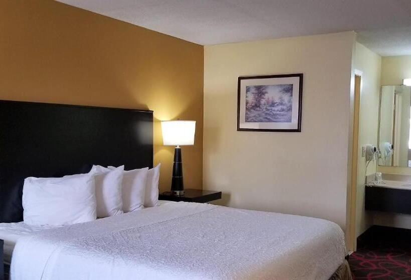 ホテル Travelodge By Wyndham Richmond In