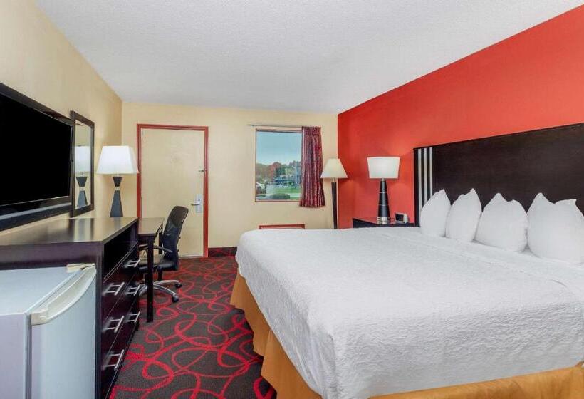 ホテル Travelodge By Wyndham Richmond In