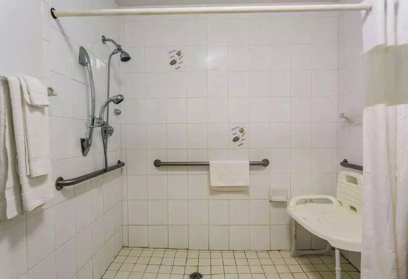 호텔 Travelodge Suites By Wyndham Lake Okeechobee