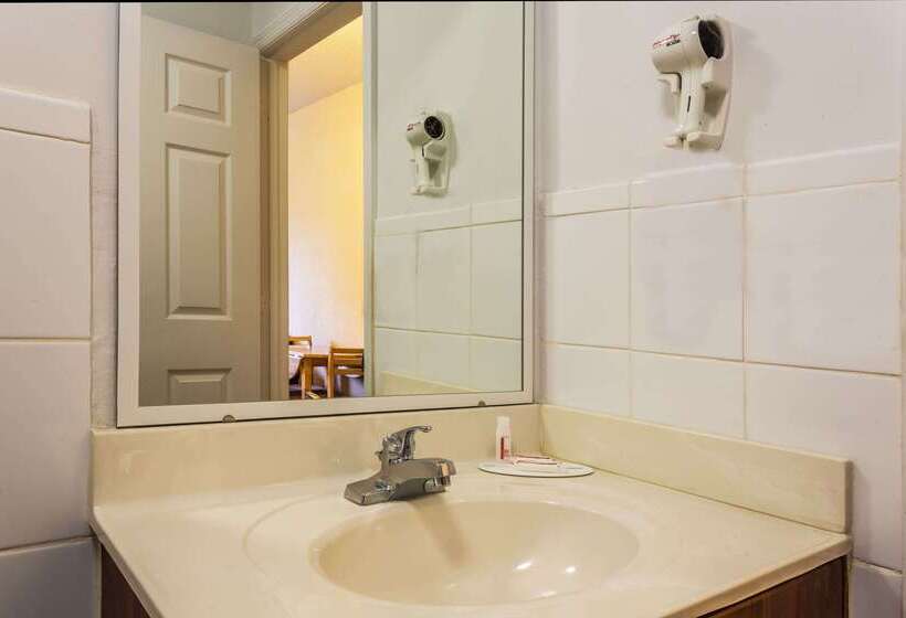 酒店 Travelodge Suites By Wyndham Lake Okeechobee