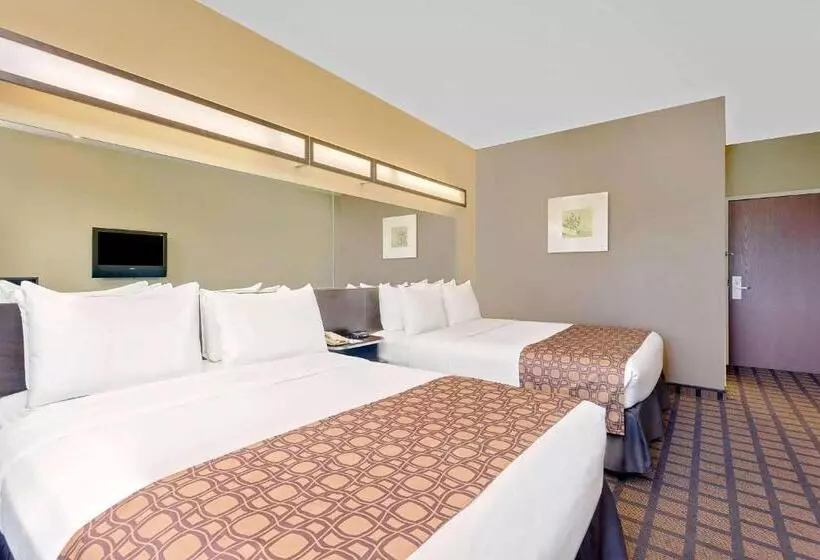 Microtel By Wyndham Perry National Fairground Area I 75