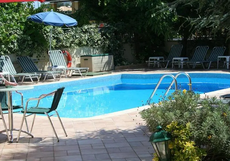 Balaris Apartments