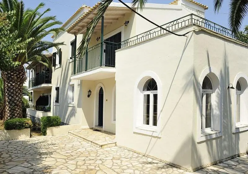Balaris Apartments