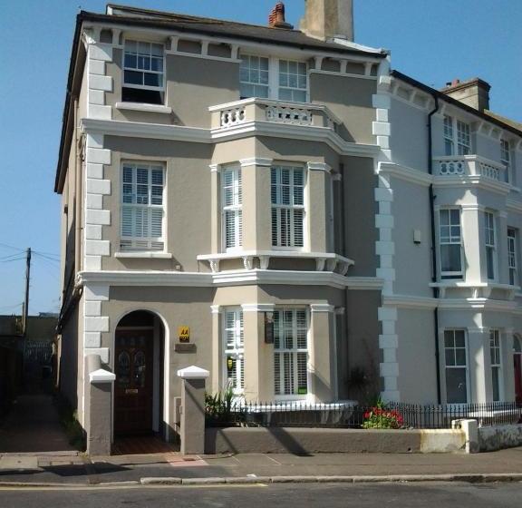 مبيت وإفطار Gyves House