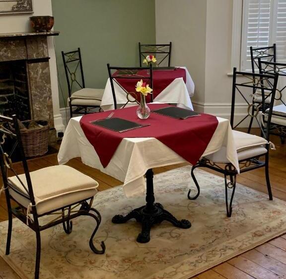 مبيت وإفطار Gyves House