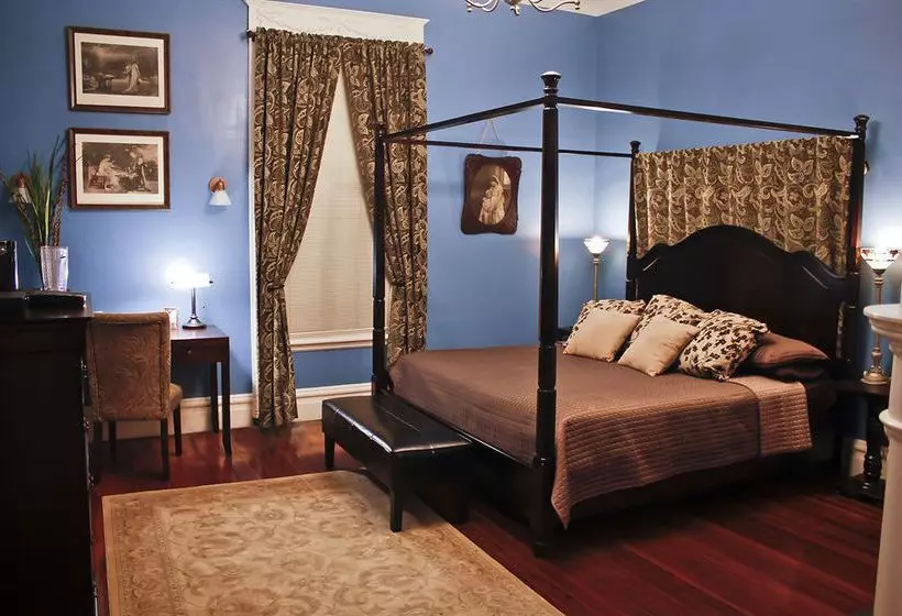 Futrell House Bed & Breakfast