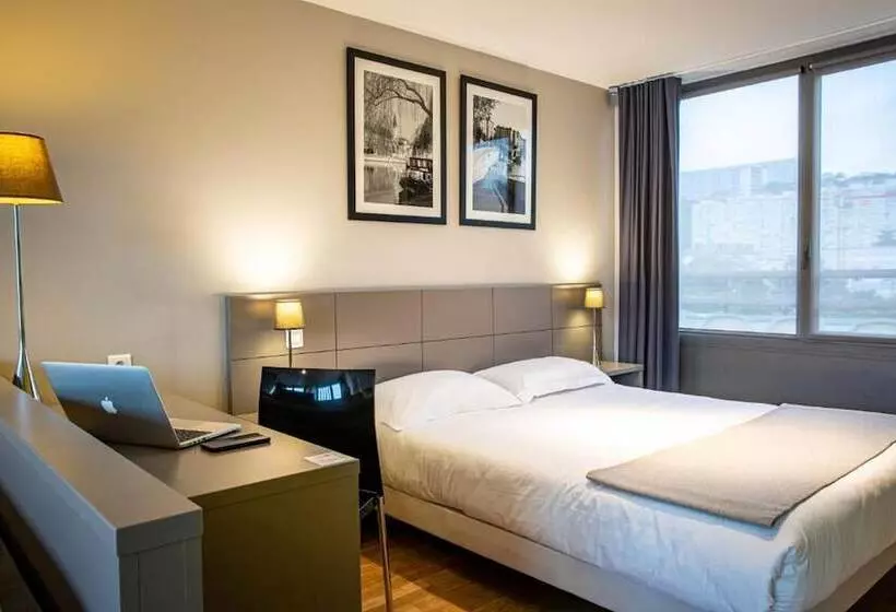 Отель Adonis Lyon Dock Ouest