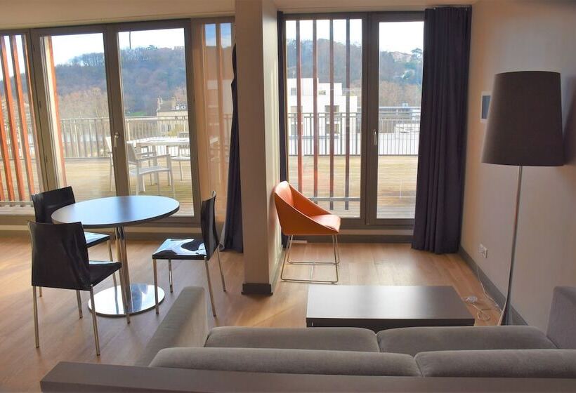 Hotel Adonis Lyon Dock Ouest