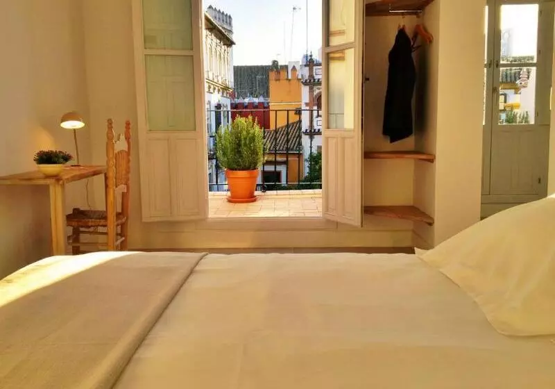 هتل Boutique Elvira Plaza