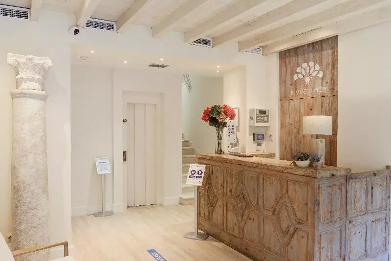 هتل Boutique Elvira Plaza