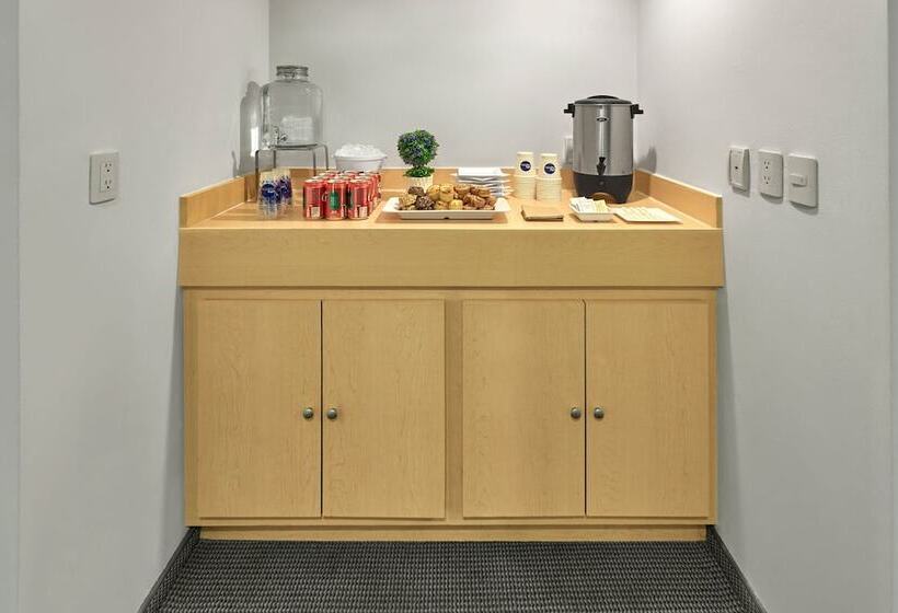 Отель City Express By Marriott Nogales