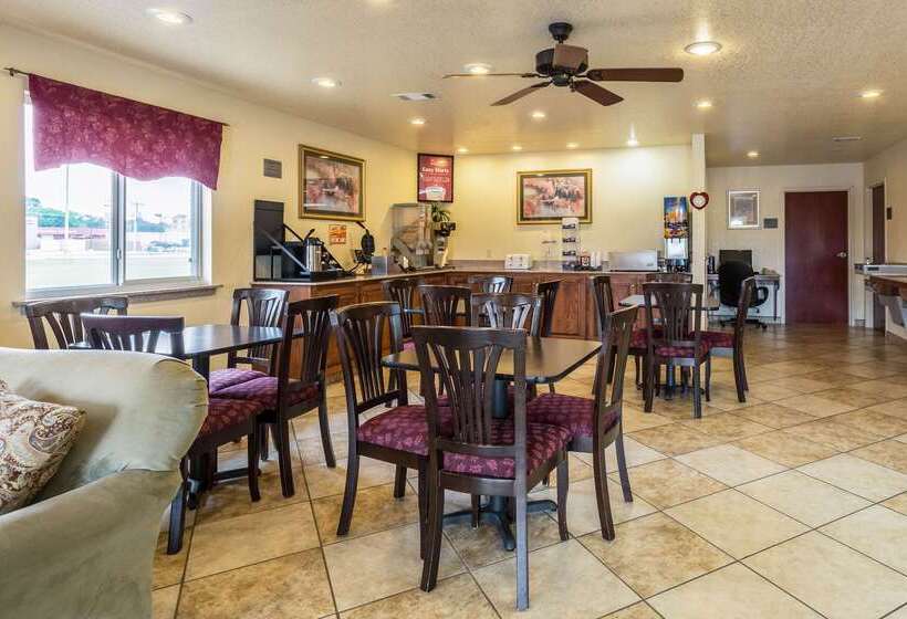 호텔 Econo Lodge Inn & Suites Searcy