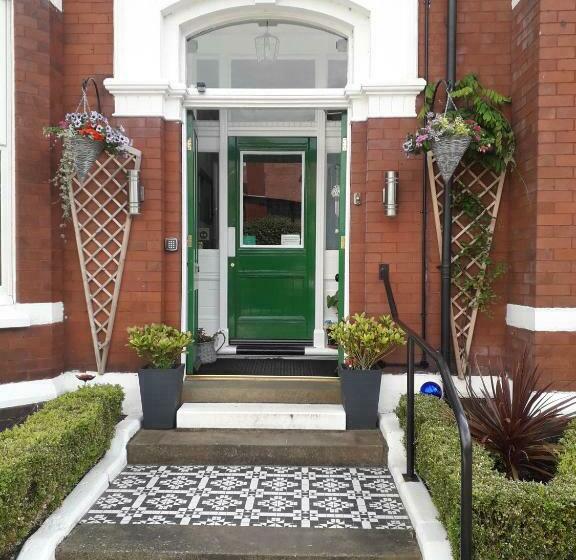 فندق Edendale House