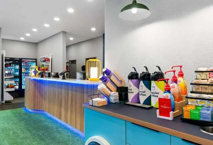 ホテル Spark By Hilton Wichita Falls