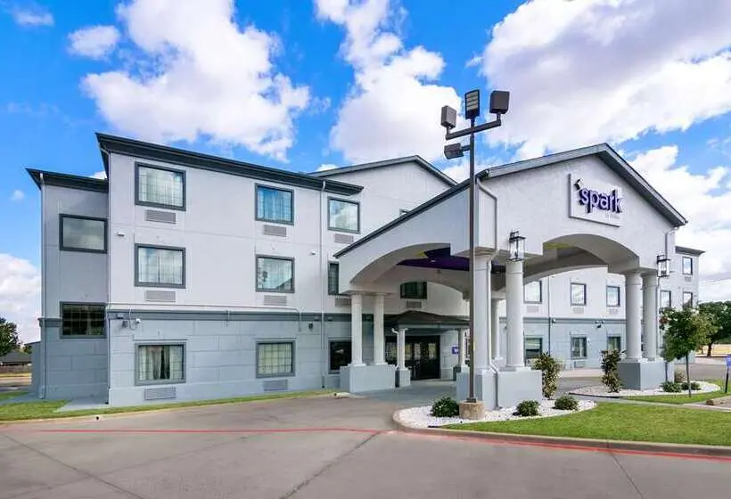 ホテル Spark By Hilton Wichita Falls