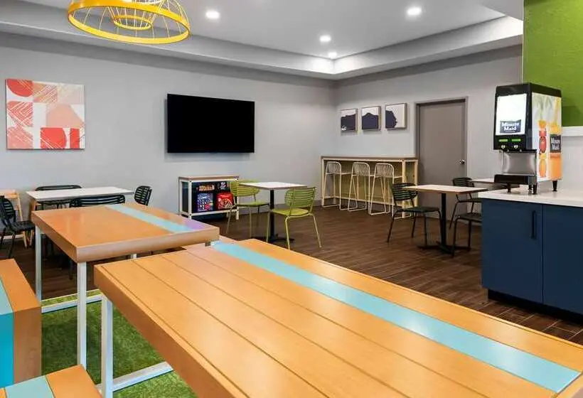 ホテル Spark By Hilton Wichita Falls