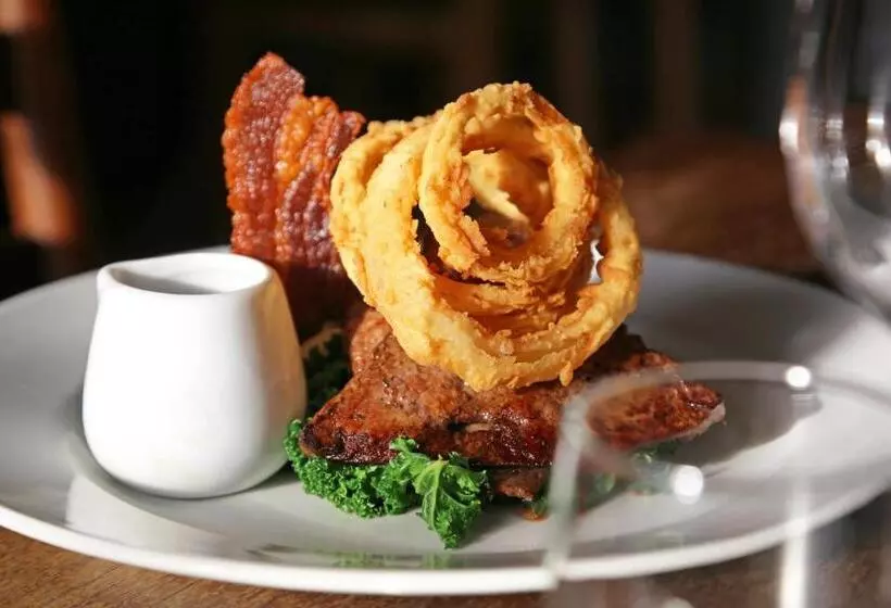 ホテル The King S Head