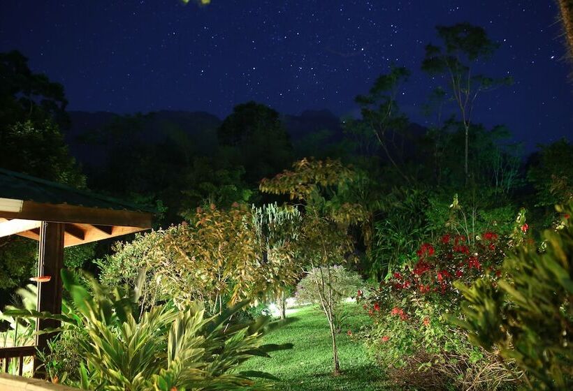 هتل The Lodge At Pico Bonito