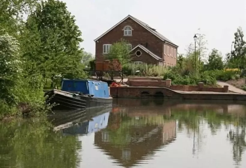 בית מלון כפרי The Mooring Post