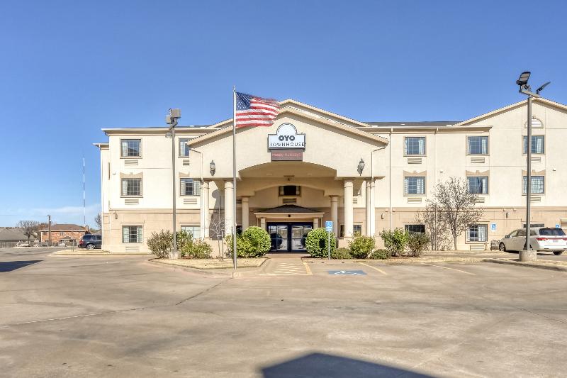 Отель Spark By Hilton Wichita Falls