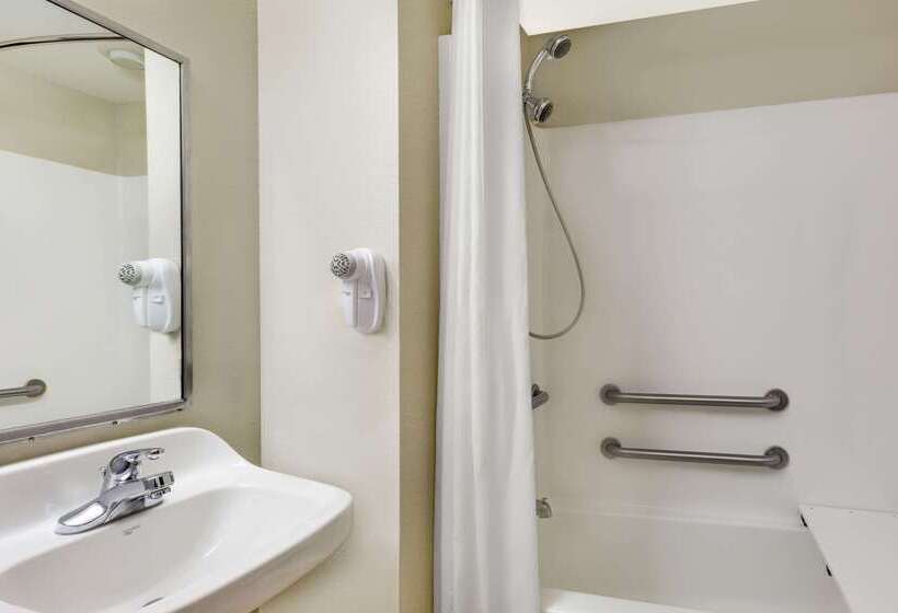 Microtel Inn & Suites By Wyndham Tuscaloosa