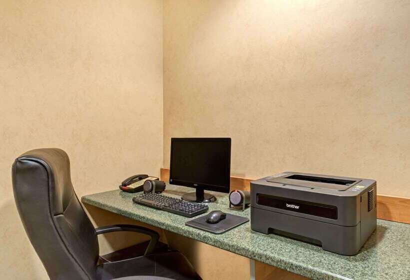 York Microtel Inn & Suites By Wyndham