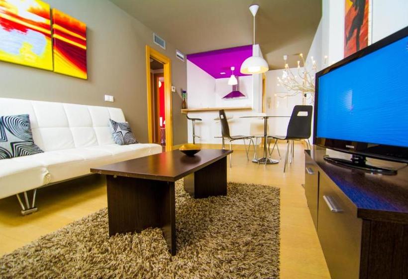 Apartamentos 16:9 Suites Almería