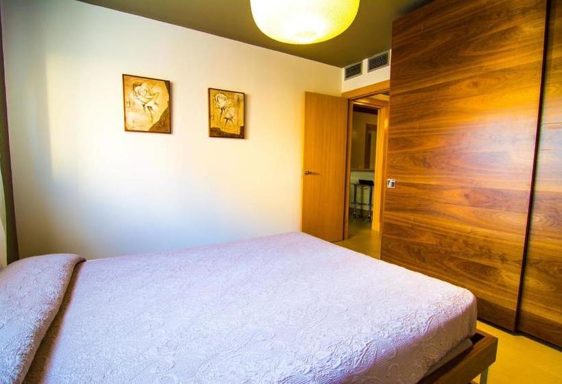 Apartamentos 16:9 Suites Almería