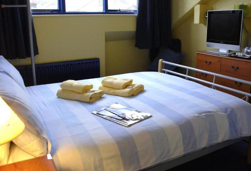 Bed and Breakfast Adam Place Guest House