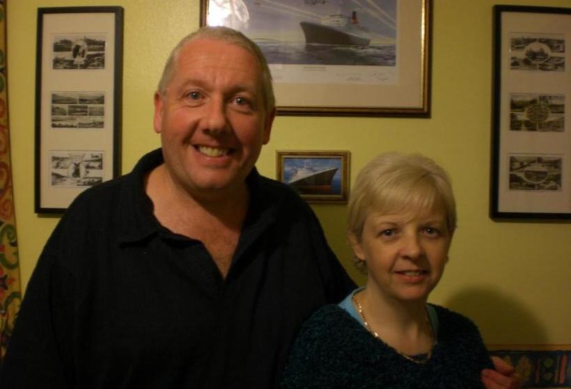 Bed and Breakfast Adam Place Guest House