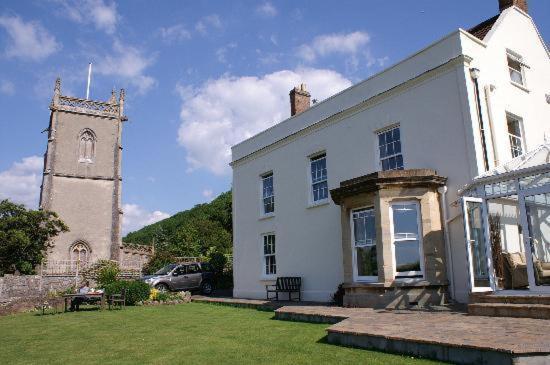 مبيت وإفطار Church House