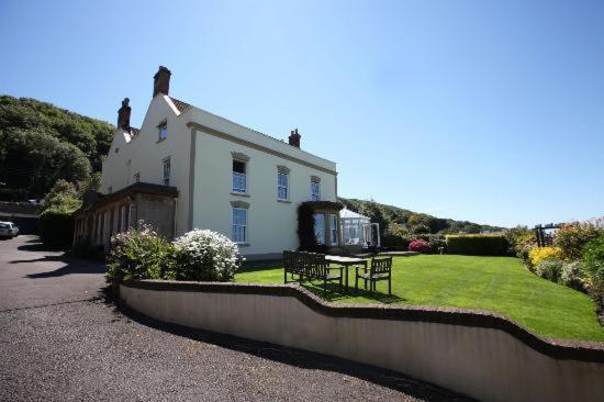 مبيت وإفطار Church House