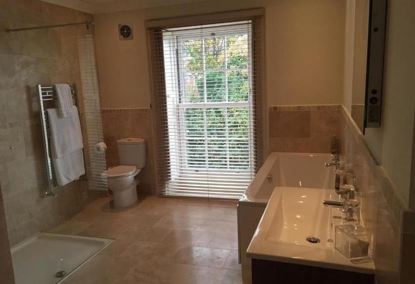 مبيت وإفطار Church House