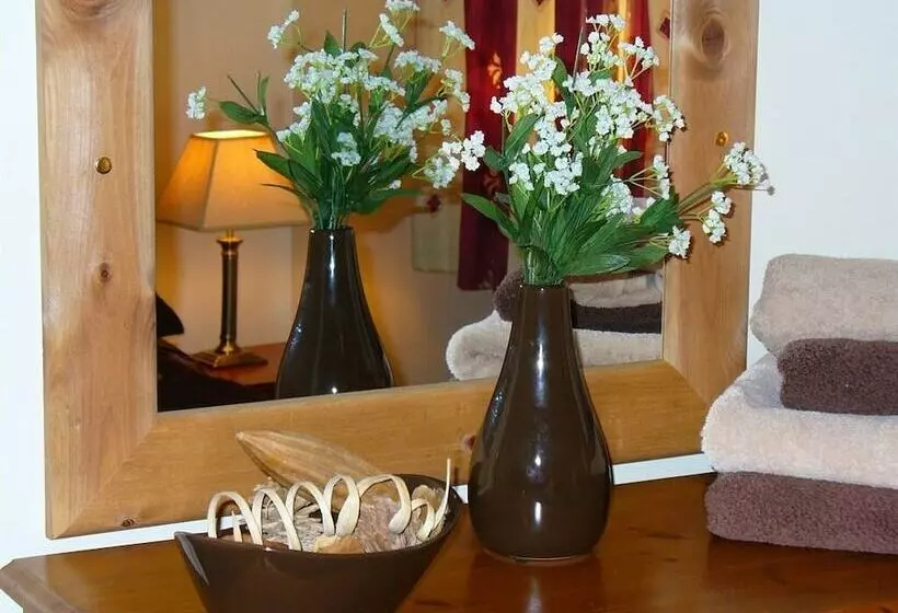 Causeway Tavern Bed & Breakfast