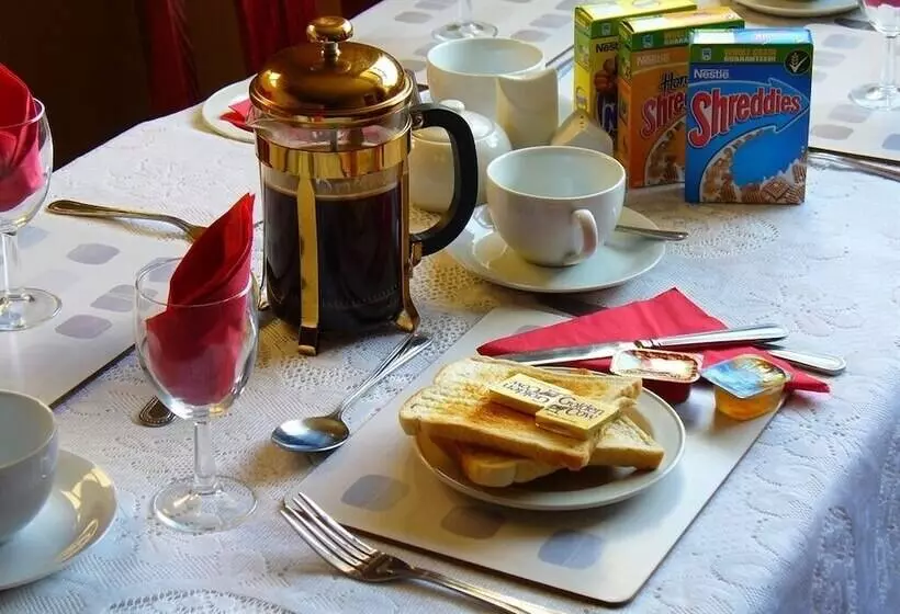 Causeway Tavern Bed & Breakfast