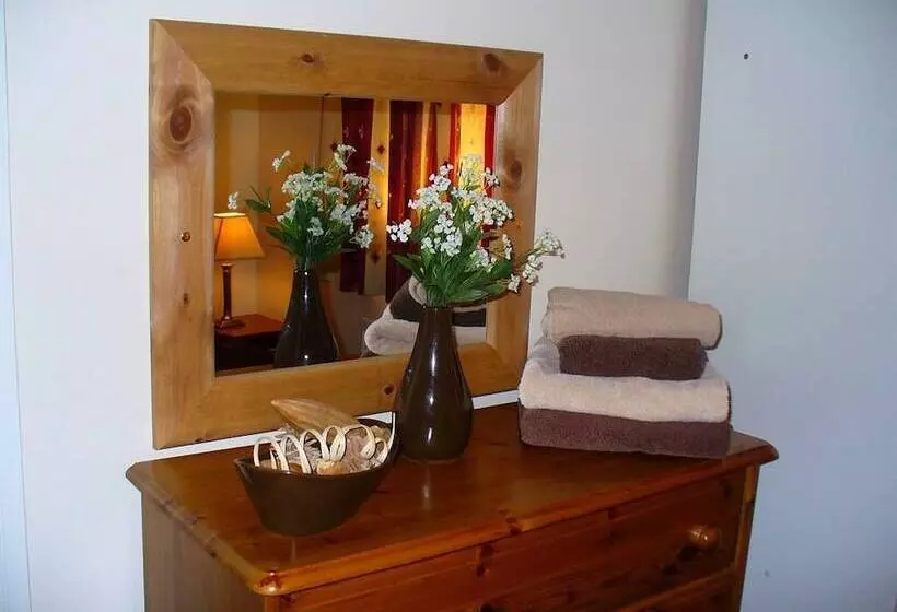 Causeway Tavern Bed & Breakfast