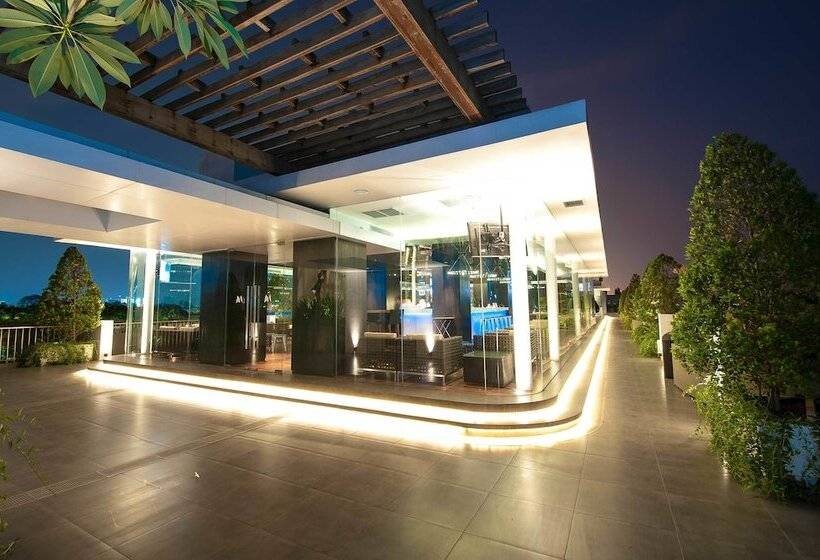 Fm7 Resort Hotel Jakarta Airport