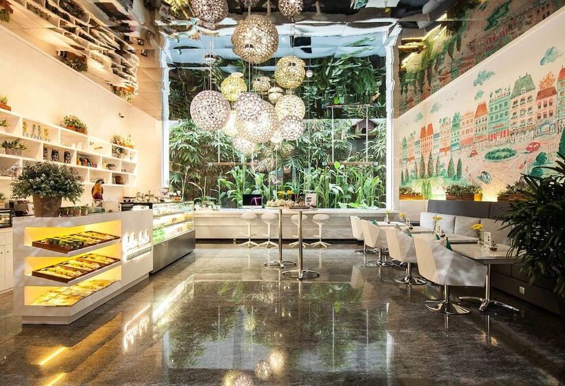 Fm7 Resort Hotel Jakarta Airport