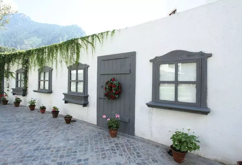 בית מלון כפרי Rock Manali By Vivaan