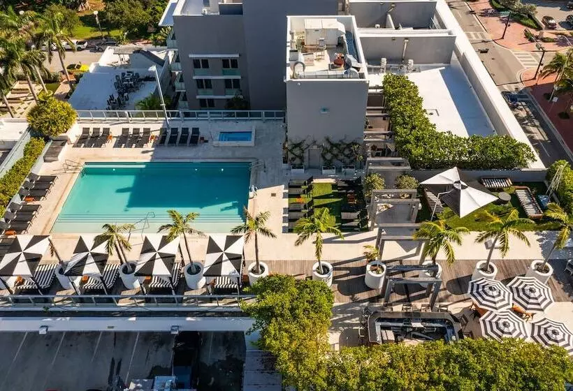 Отель Boulan South Beach