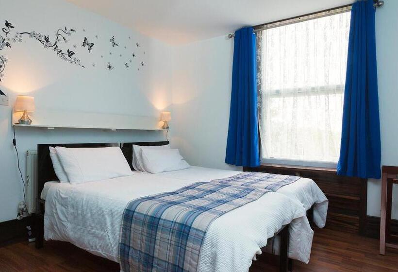 Отель Breeze Guest House